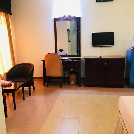 Grand Park Hotel Ćottogram Zewnętrze zdjęcie