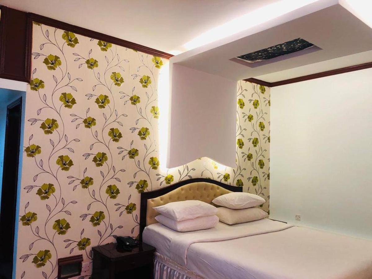 Grand Park Hotel Ćottogram Zewnętrze zdjęcie