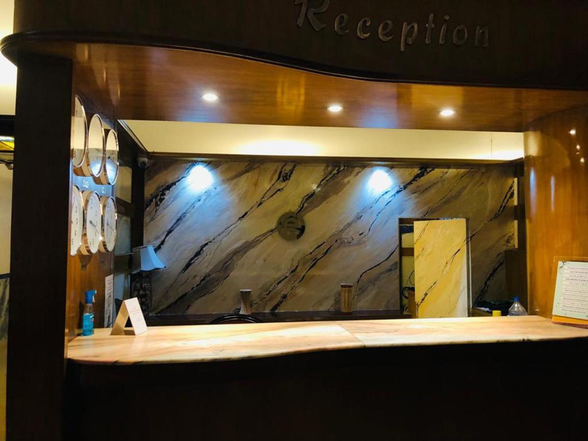 Grand Park Hotel Ćottogram Zewnętrze zdjęcie