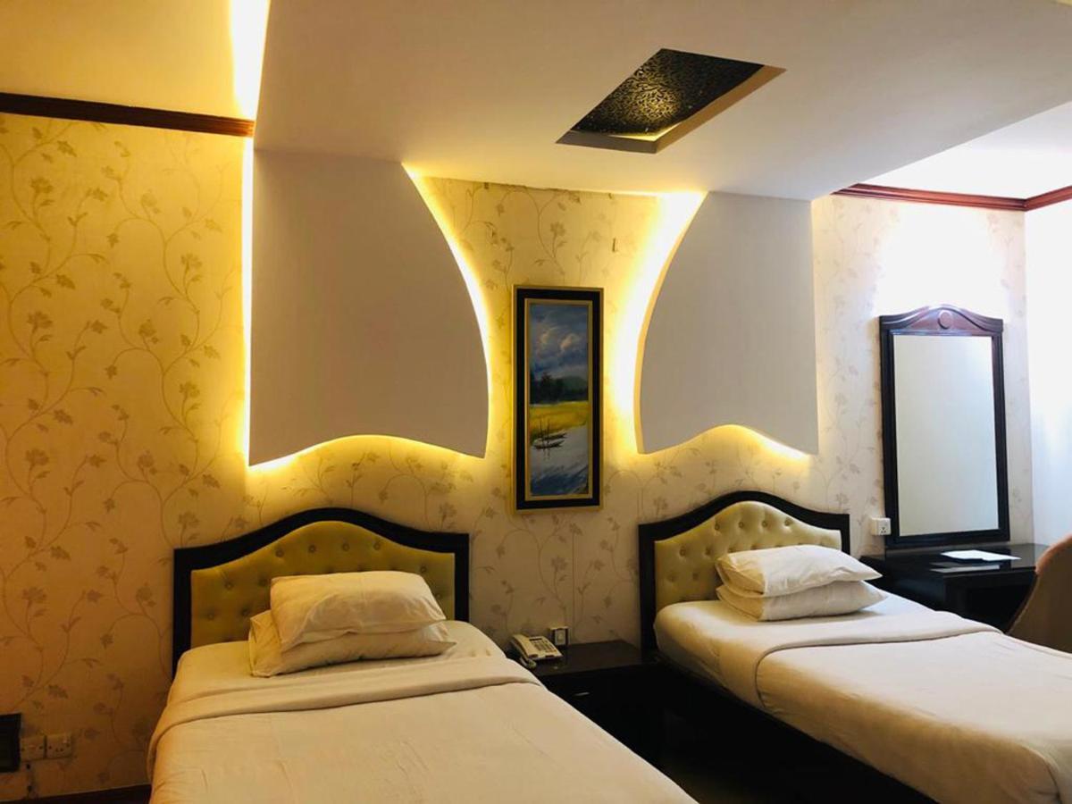 Grand Park Hotel Ćottogram Zewnętrze zdjęcie